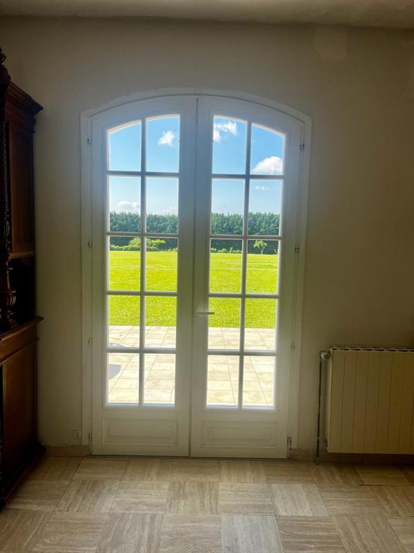 Maison - 230 m² - 10 pièces