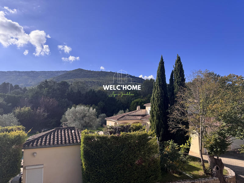 Maison - 98 m² - 5 pièces