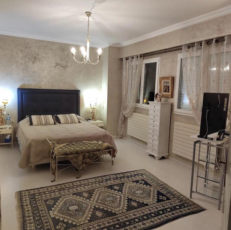 Maison - 316 m² - 8 pièces