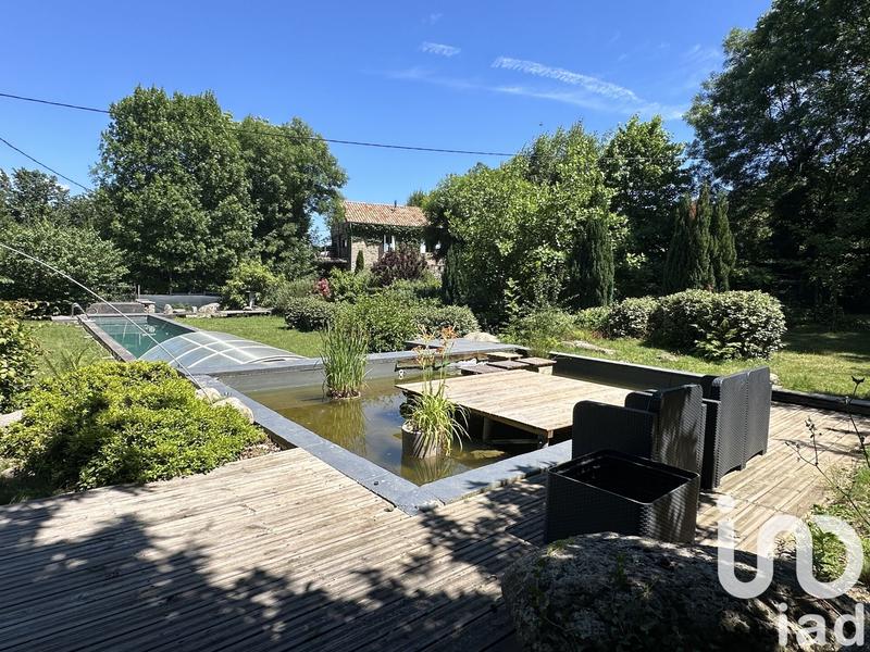 Maison - 202 m² - 6 pièces