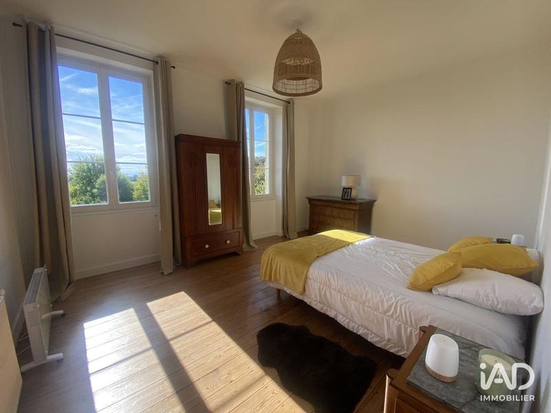 Maison - 300 m² - 6 pièces