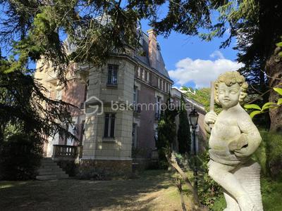 Demeure - 620 m² - 12 pièces