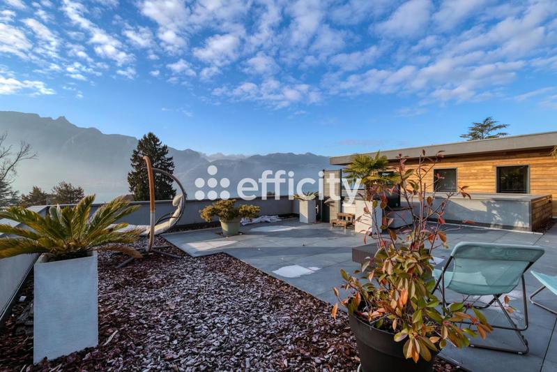 Maison d'architecte - 242 m² - 8 pièces