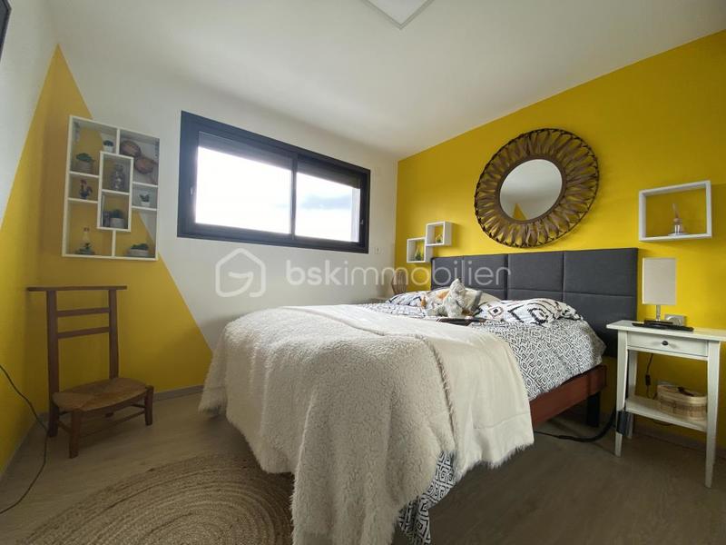 Maison traditionnelle - 260 m² - 8 pièces