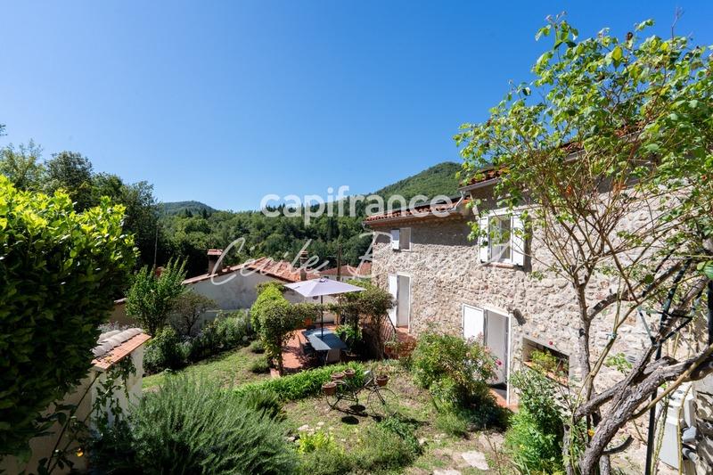 Maison - 140 m² - 7 pièces