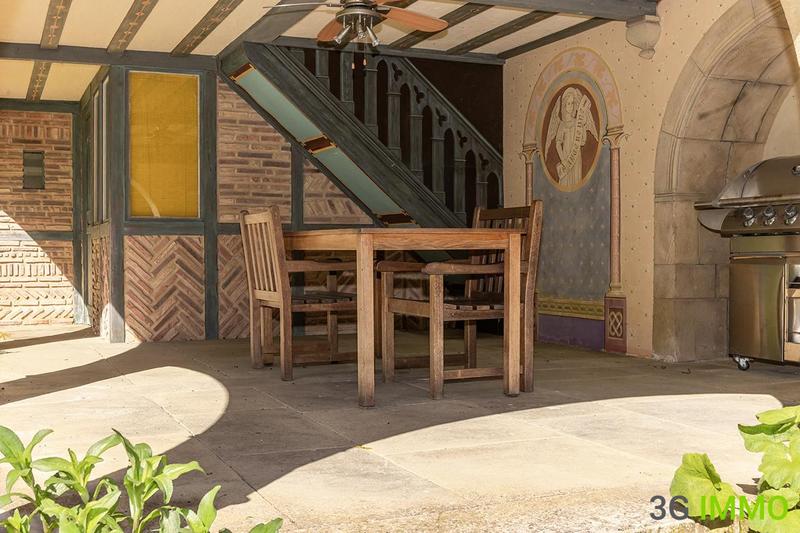 Propriété - 230 m² - 7 pièces