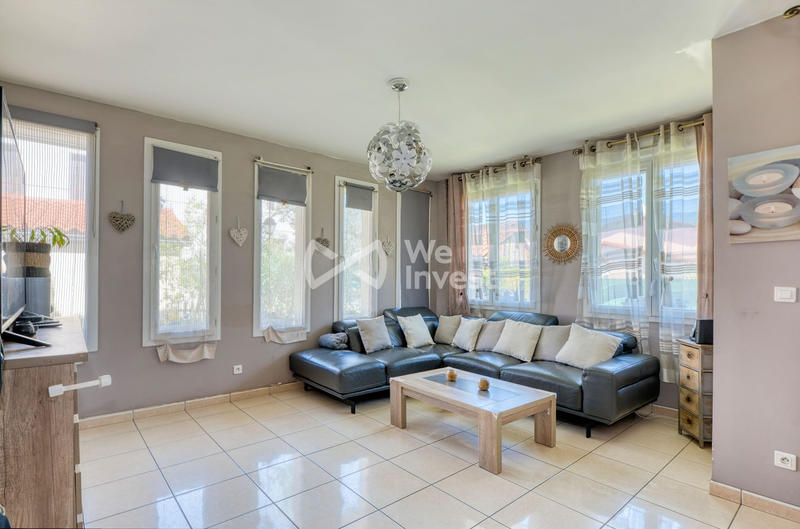 Maison - 203 m² - 7 pièces