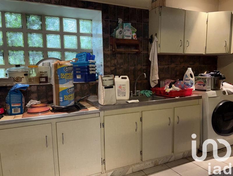 Maison - 315 m² - 13 pièces