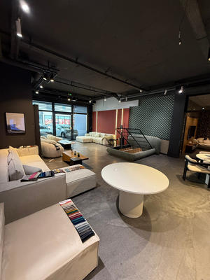 Local commercial - 254 m² - 6 pièces