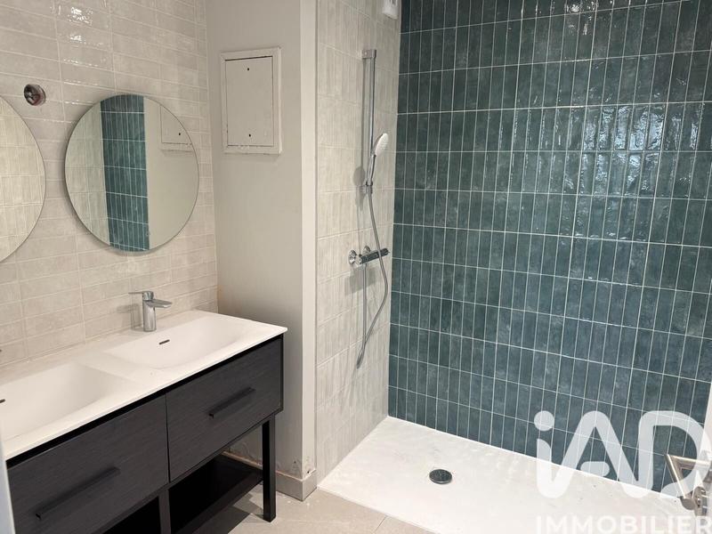 Maison - 240 m² - 5 pièces