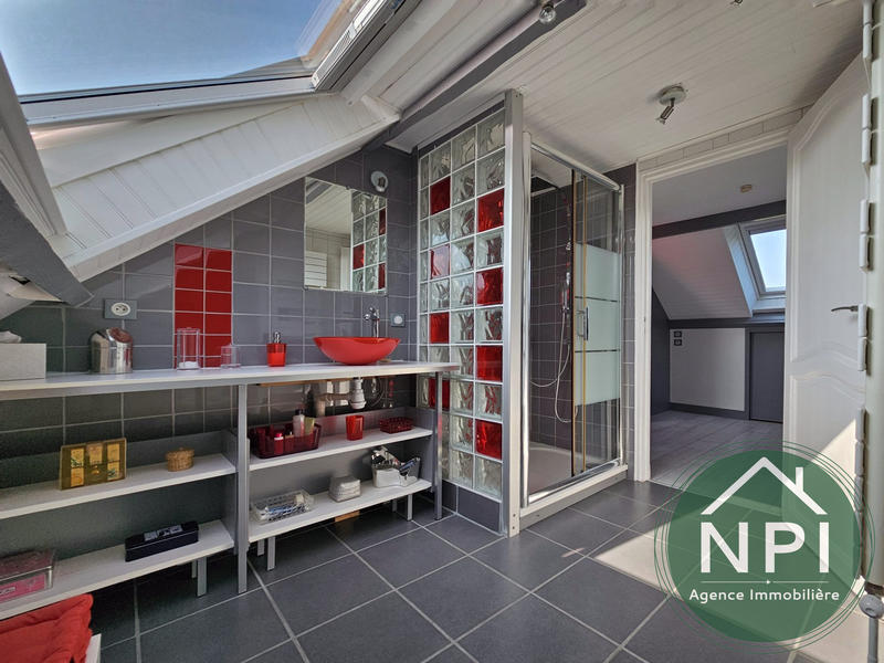 Maison - 140 m² - 6 pièces