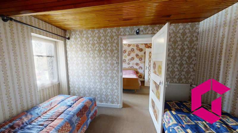 Maison - 147 m² - 11 pièces