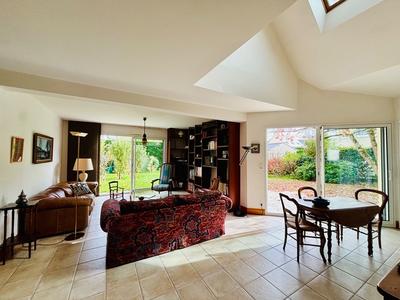Maison - 146 m² - 5 pièces