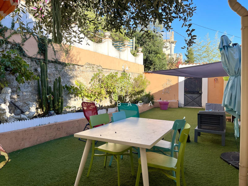 Appartement - 100 m² - 5 pièces