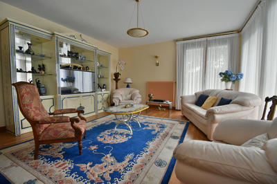 Maison - 226 m² - 11 pièces