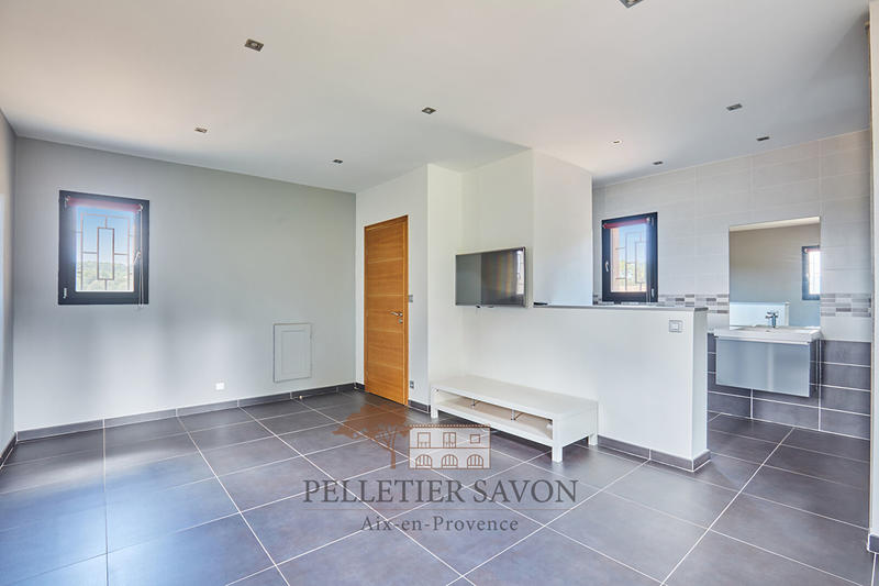 Maison - 200 m² - 6 pièces