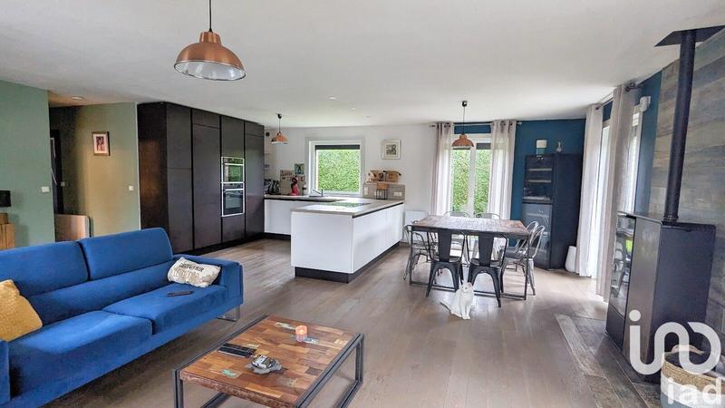 Maison - 143 m² - 7 pièces