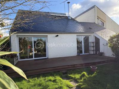 Pavillon - 130 m² - 6 pièces