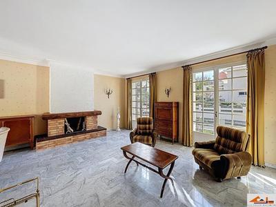 Villa - 200 m² - 7 pièces