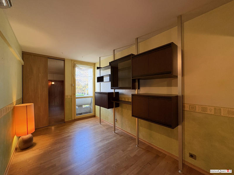 Appartement - 99 m² - 4 pièces