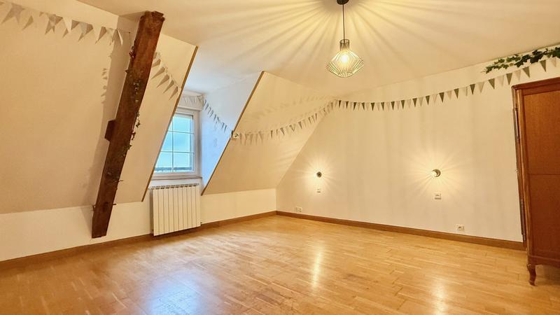 Maison ancienne - 215 m² - 6 pièces