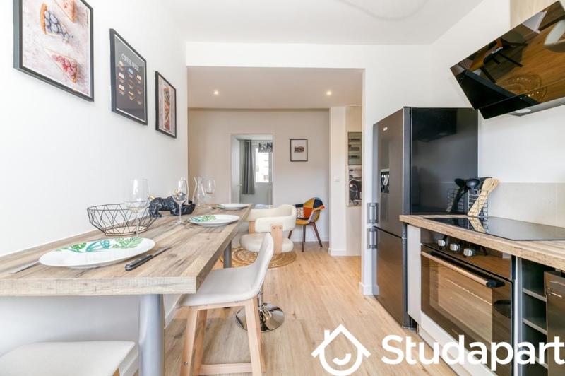 Chambre - 11 m² - 1 pièce