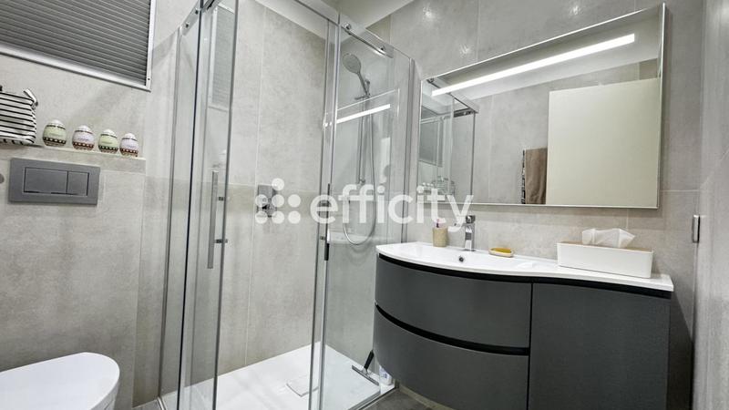 Appartement - 170 m² - 5 pièces