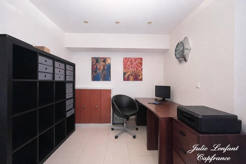 Maison - 405 m² - 8 pièces