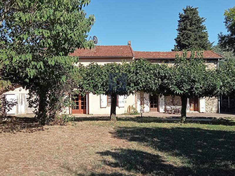 Propriété - 170 m² - 7 pièces