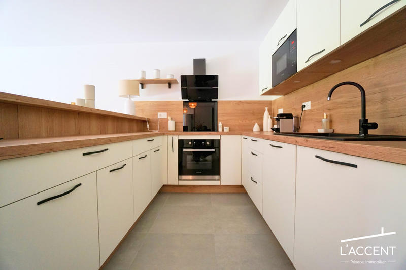 Appartement - 79 m² - 3 pièces