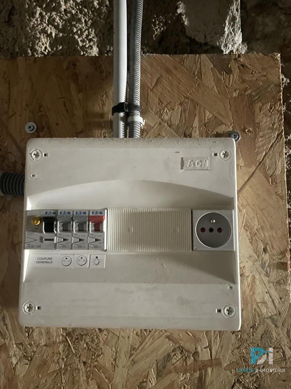 Parking / Garage - 68 m²