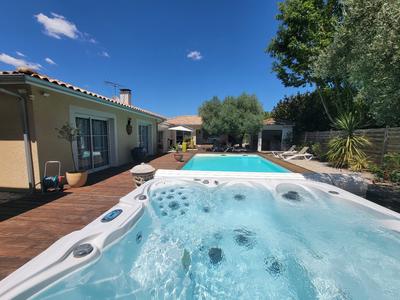 Maison contemporaine - 222 m² - 6 pièces