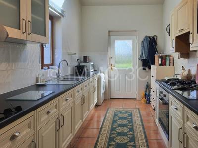 Maison en pierre - 100 m² - 5 pièces