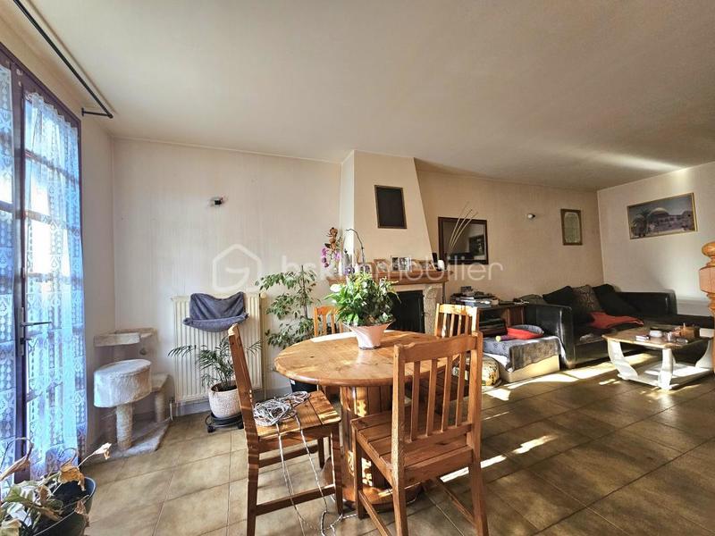 Maison - 60 m² - 8 pièces