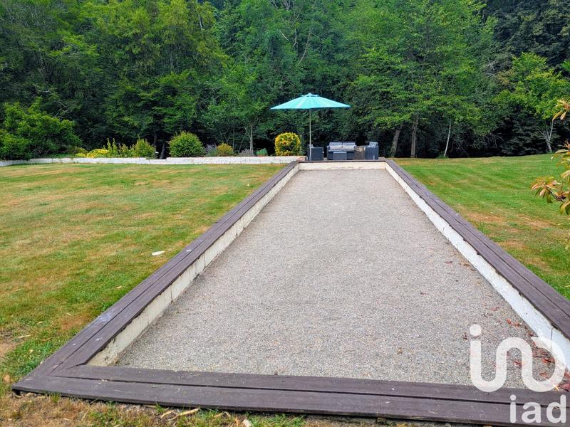 Maison - 303 m² - 19 pièces