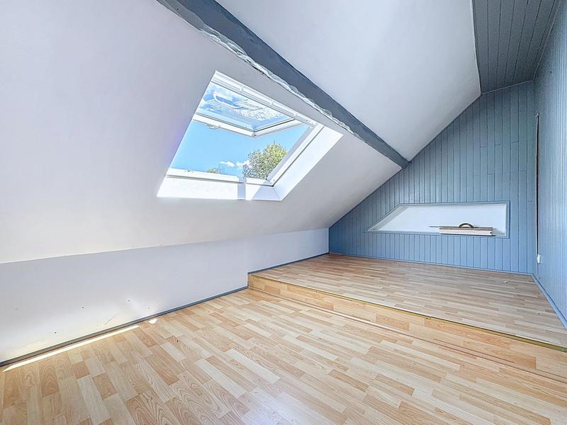 Maison - 94 m² - 6 pièces