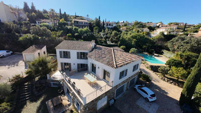 Villa - 250 m² - 7 pièces