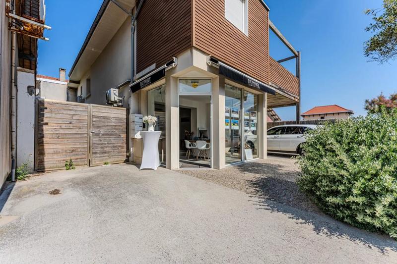 Local commercial - 50 m² - 4 pièces