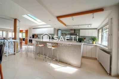 Appartement - 122 m² - 4 pièces