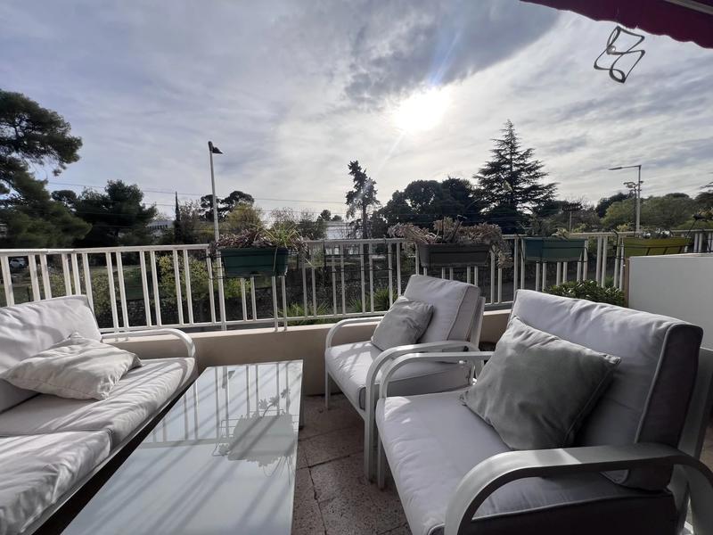 Appartement - 90 m² - 5 pièces