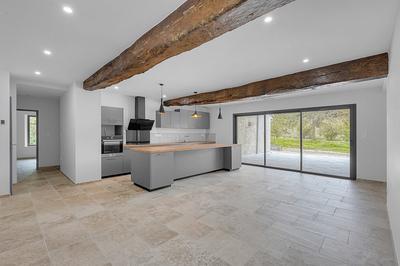 Maison - 282 m² - 5 pièces