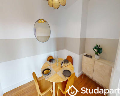 Chambre - 80 m² - 1 pièce