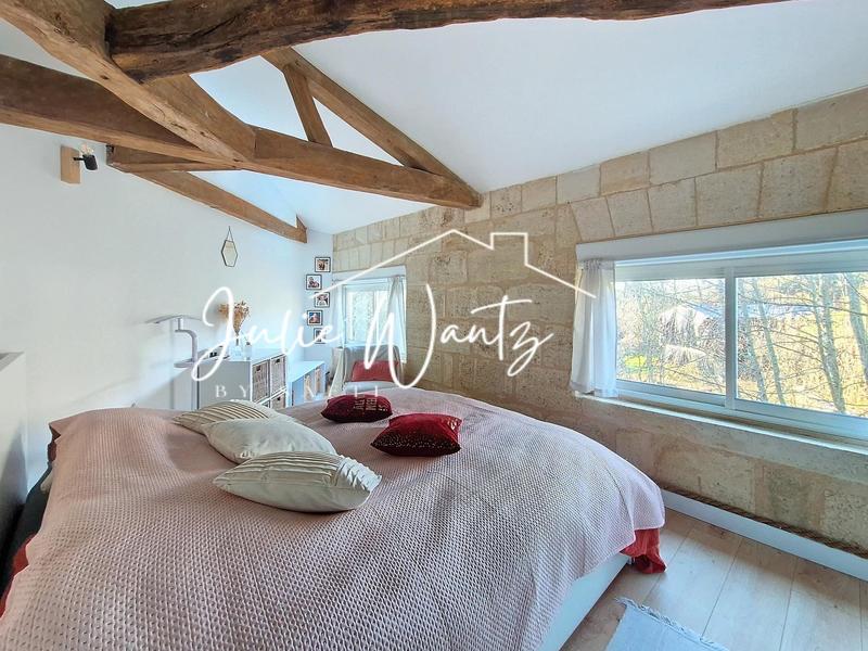 Maison - 201 m² - 7 pièces