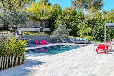 Maison - 325 m² - 8 pièces