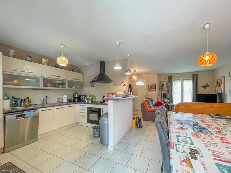 Maison - 80 m² - 5 pièces