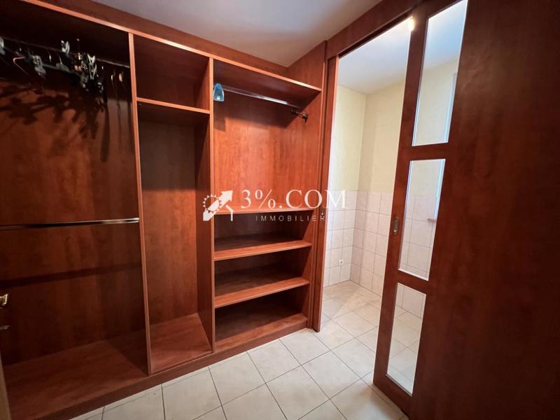 Maison - 260 m² - 8 pièces