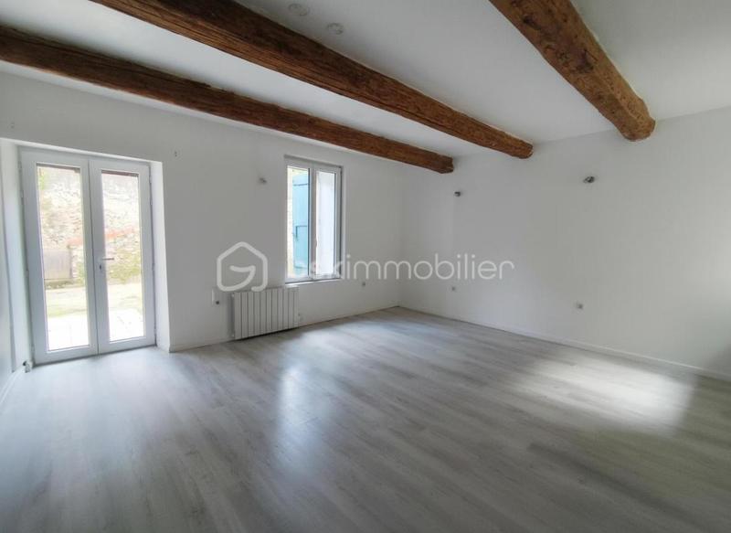 Maison - 300 m² - 13 pièces
