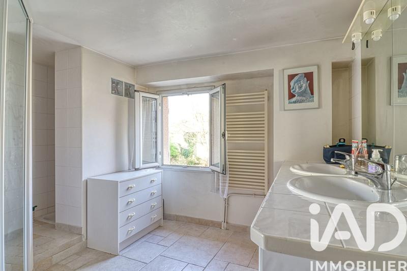 Maison - 376 m² - 9 pièces