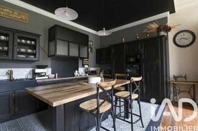 Maison - 309 m² - 10 pièces