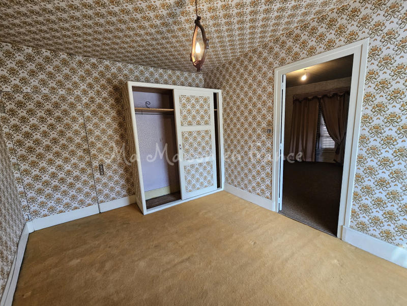 Maison - 140 m² - 7 pièces